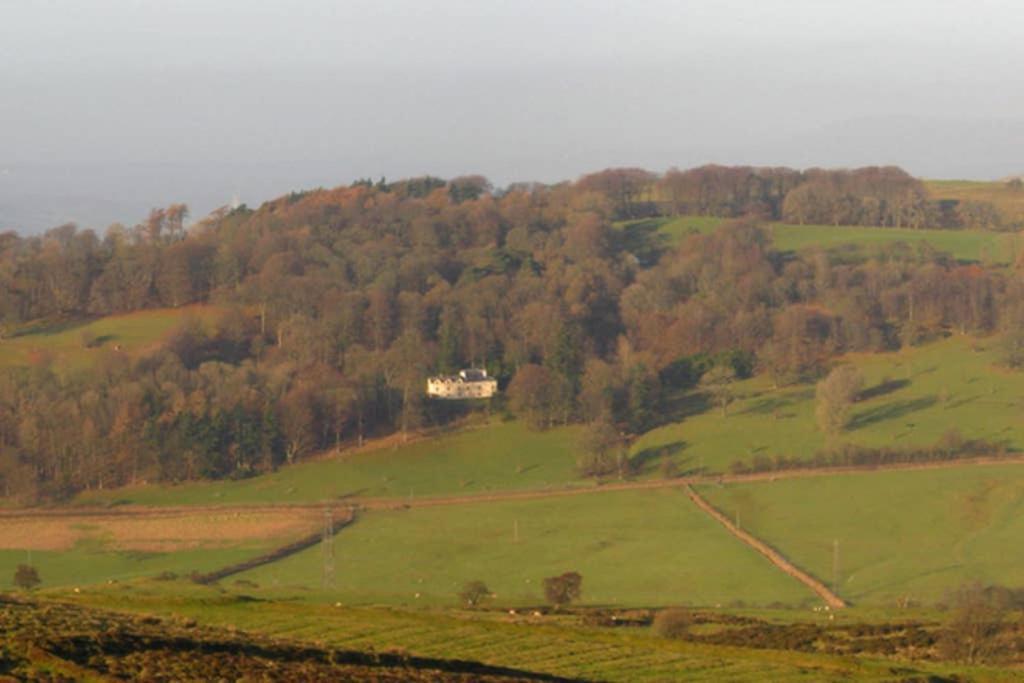 Plas Yn Yale With Mountain Views From All Windows 렉섬 외부 사진